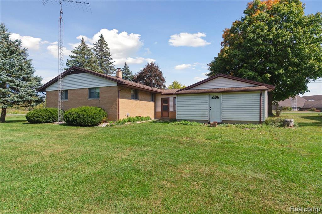 9990 E NEWBURG Road, Durand, MI 48429 — Photo 37