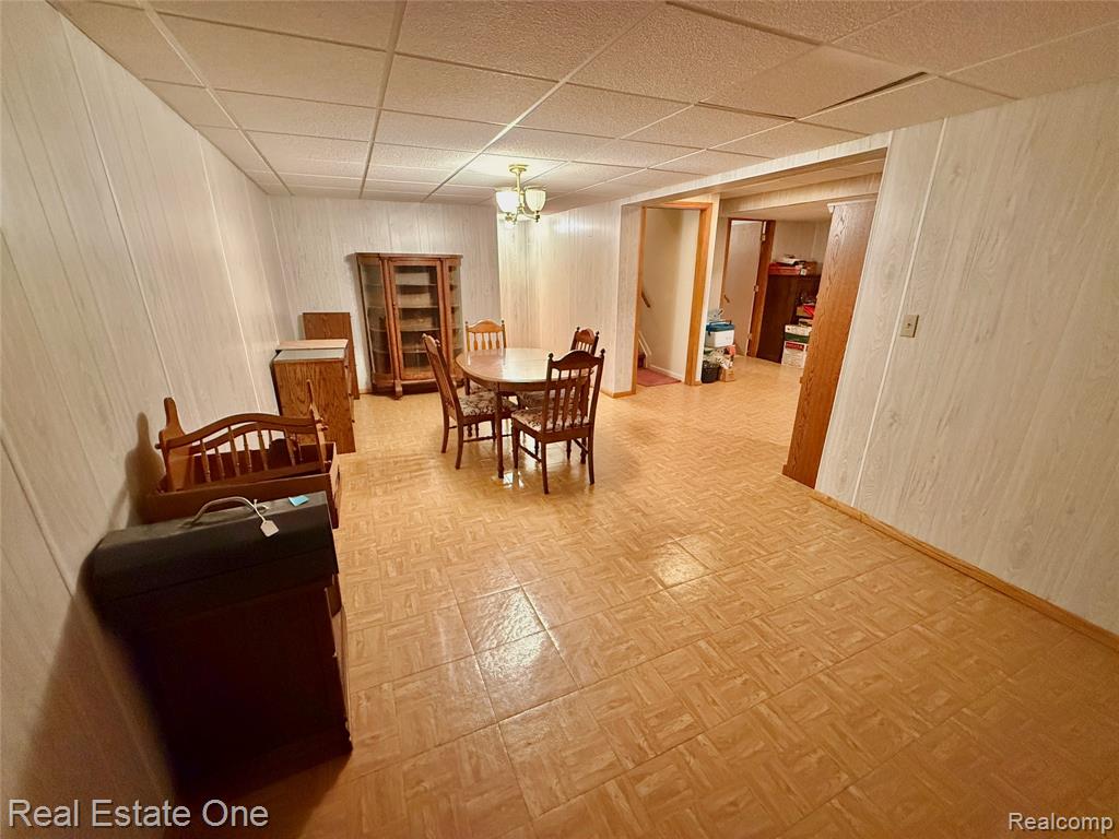 42827 Matthew Drive, Sterling Heights, MI 48313 — Photo 33