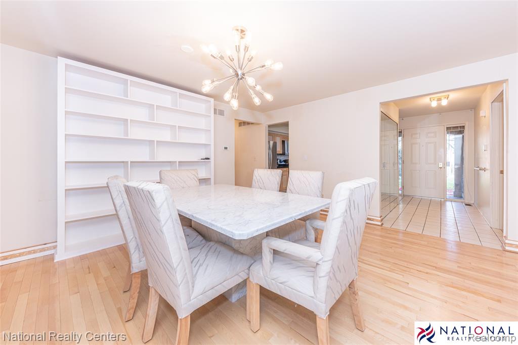 29705 Pine Ridge Circle, 35, Farmington Hills, MI 48331 — Photo 5