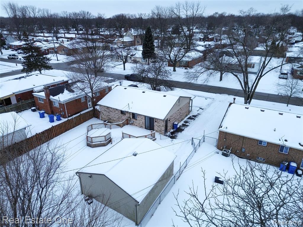 8422 Robindale Avenue, Dearborn Heights, MI 48127 — Photo 35