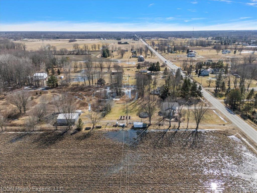2595 PALMS Road, Columbus, MI — Photo 38