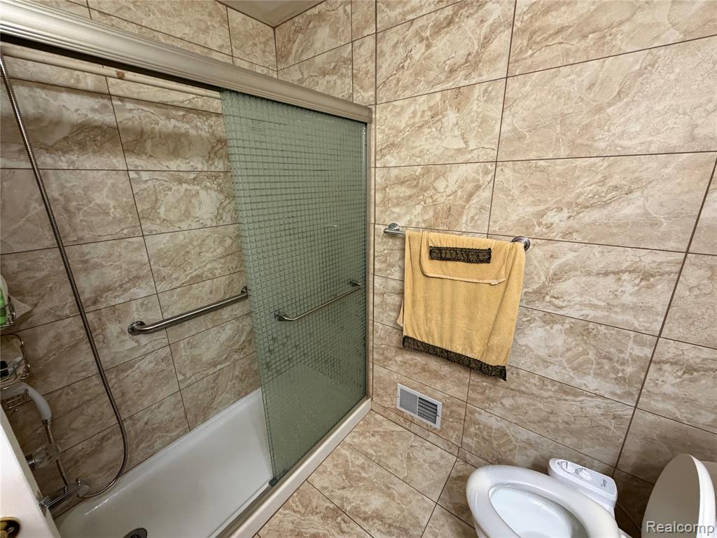 6153 Bianca Court, Sterling Heights, MI 48314 — Photo 24