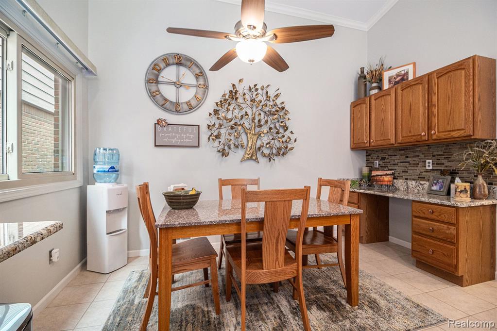 404 WALNUT Drive, 34, South Lyon, MI 48178 — Photo 9
