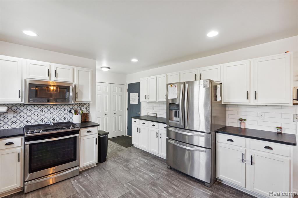 507 TANIA Trail, Linden, MI 48451 — Photo 12
