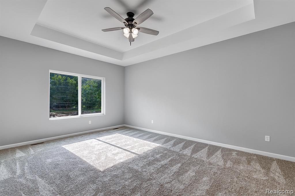 6064 Woodridge Lane, Grand Blanc, MI 48439 — Photo 18