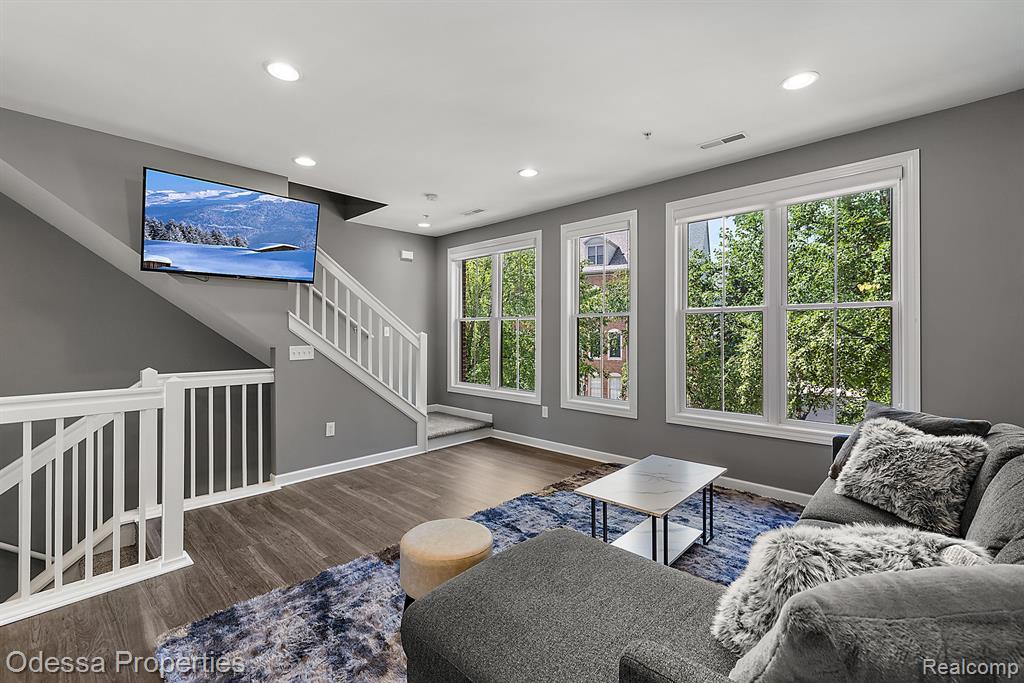 527 Lewis Street, Birmingham, MI 48009 — Photo 8