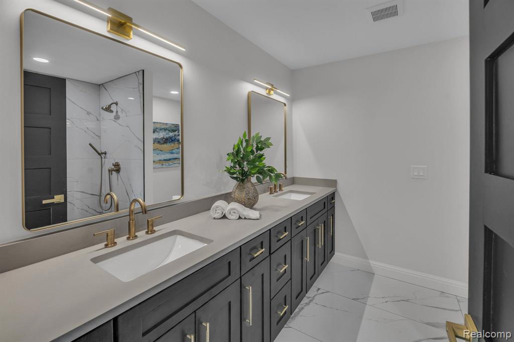 517 Catalpa Drive, Royal Oak, MI 48067 — Photo 32