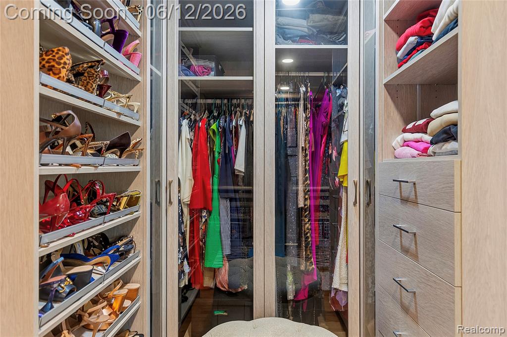 4057 Fox Lake Drive, Bloomfield Hills, MI 48302 — Photo 35