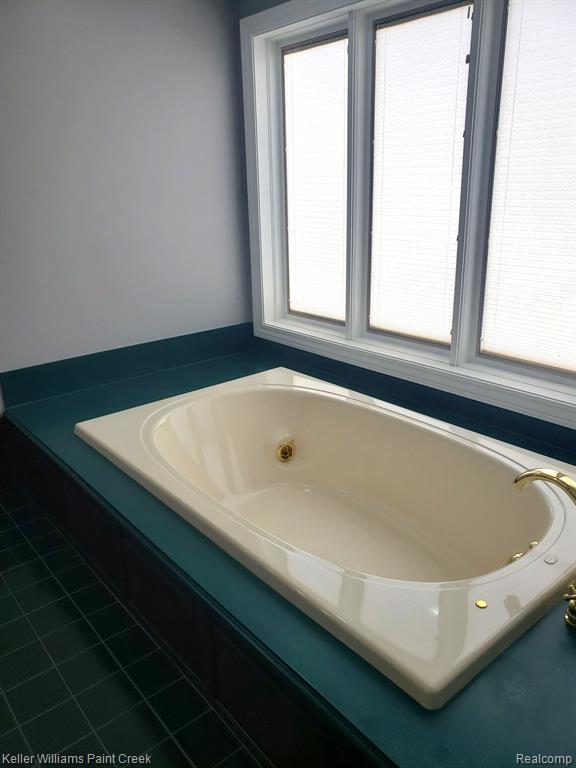 582 W HAMLIN Road, Rochester Hills, MI 48307 — Photo 21