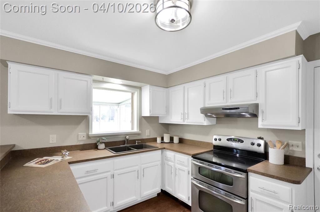 45064 Hecker Drive, Utica, MI 48317 — Photo 9