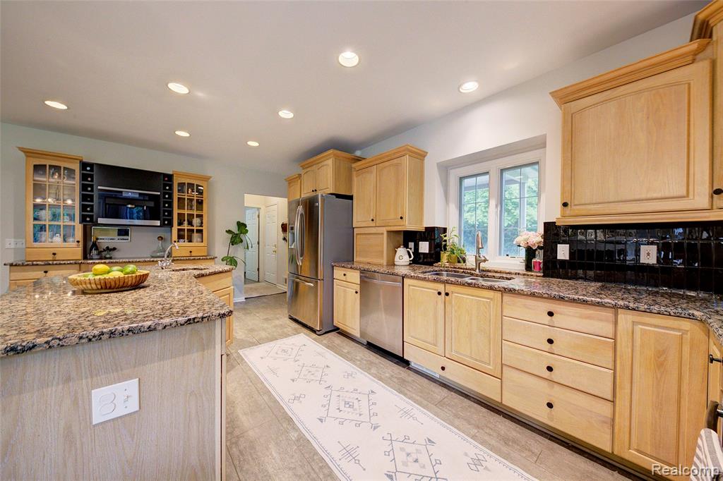 6728 Spring Creek, Plymouth, MI 48170 — Photo 21