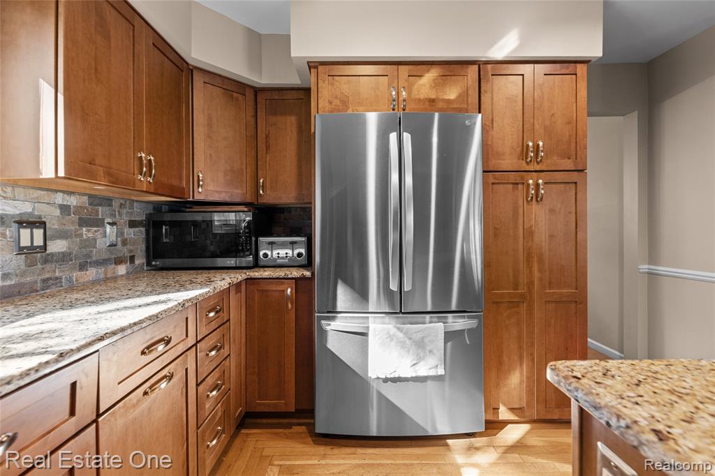 5092 Julian Drive, Troy, MI 48085 — Photo 10