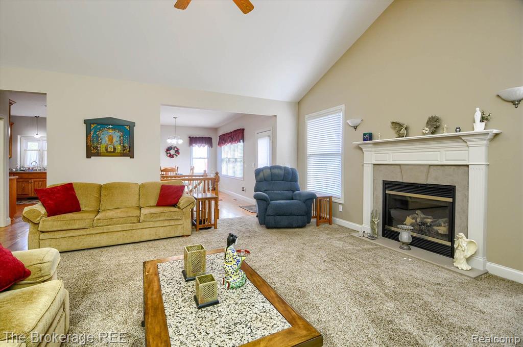8441 MAPLEVIEW Drive, Davison, MI 48423 — Photo 10