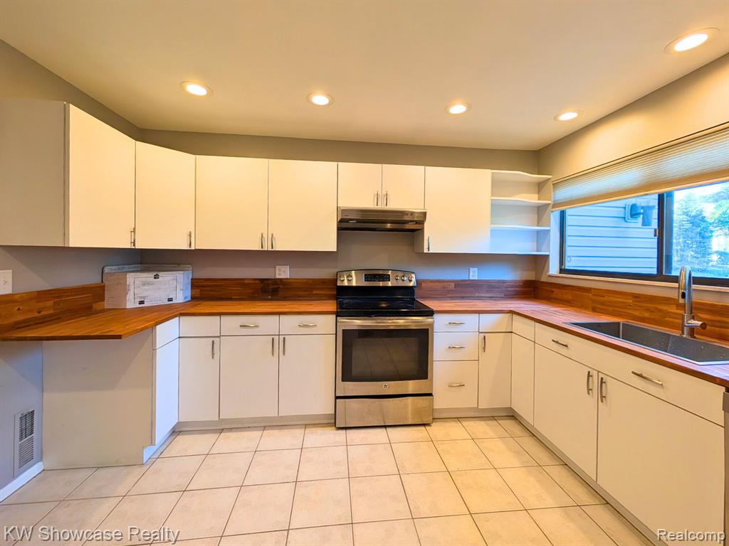 6164 Palomino Court, West Bloomfield, MI — Photo 10