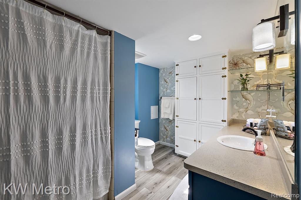 919 N WASHINGTON Avenue, Royal Oak, MI 48067 — Photo 11