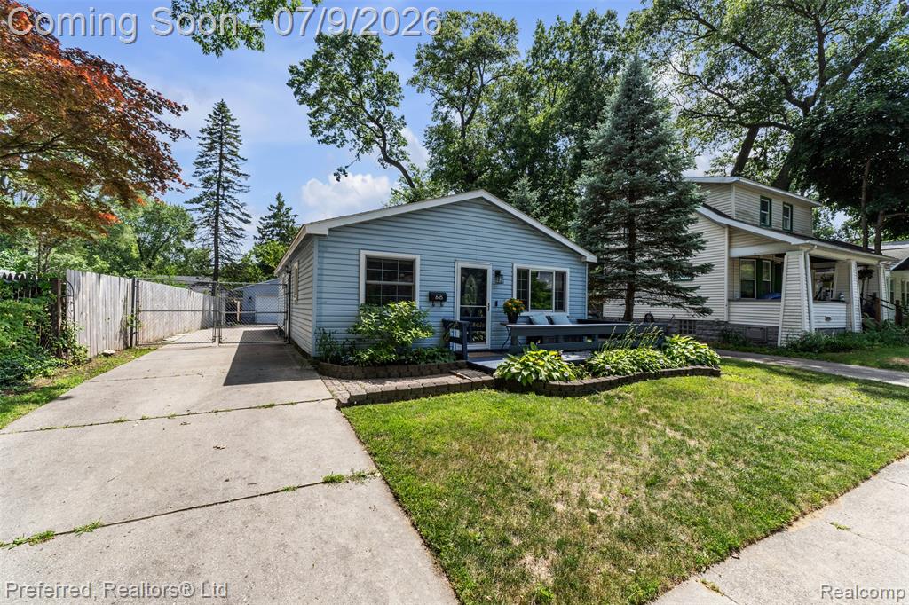 845 W Marshall Street, Ferndale, MI 48220 — Photo 2