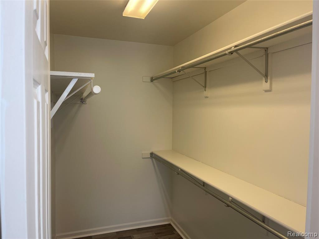 45225 Yorkshire Drive, Novi, MI — Photo 21