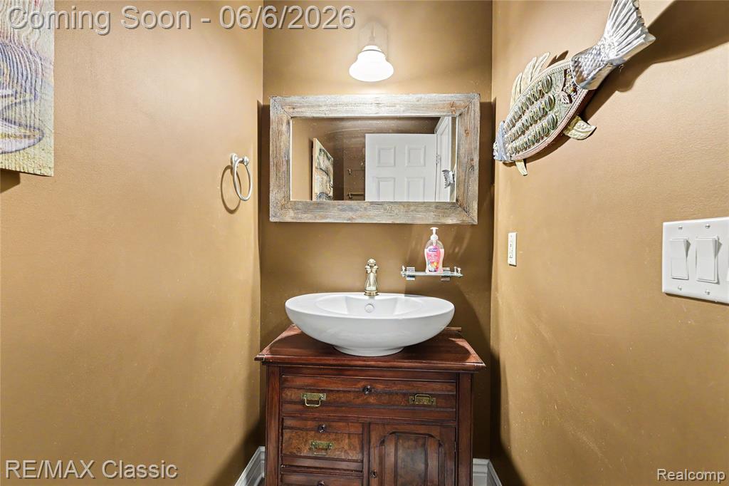 5118 S Shore Drive, Whitehall, MI 49461 — Photo 38