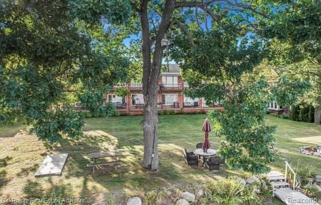 5375 Cooley Lake Road, 2, Waterford, MI 48327 — Photo 9
