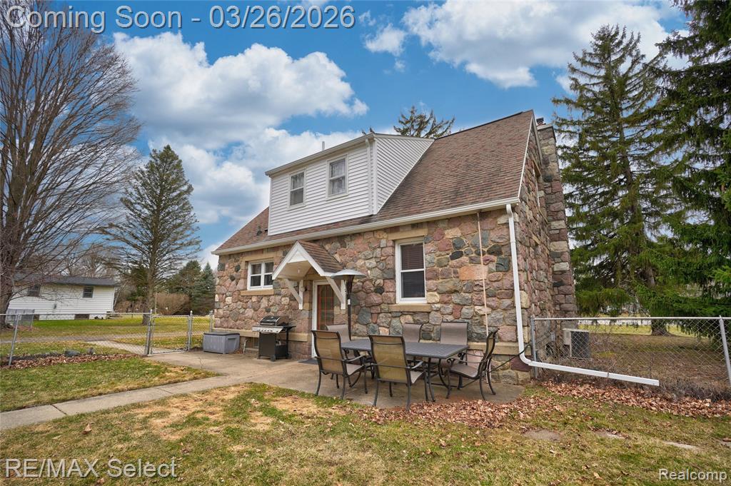 3360 N Elms Road, Flushing, MI 48433 — Photo 5