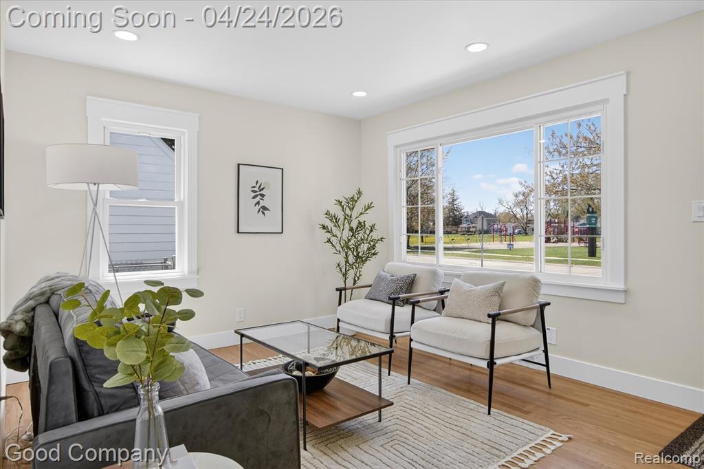 4336 Mandalay Avenue, Royal Oak, MI 48073 — Photo 8