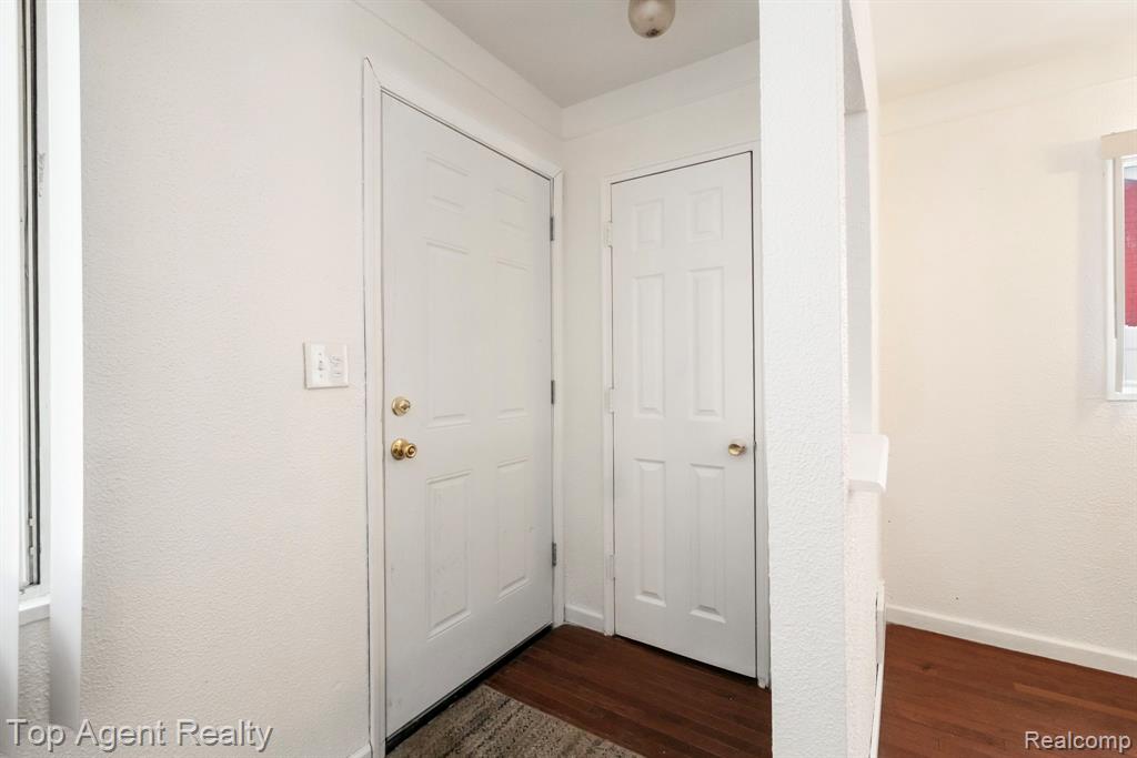 520 Linda Vista Drive, Pontiac, MI 48342 — Photo 5