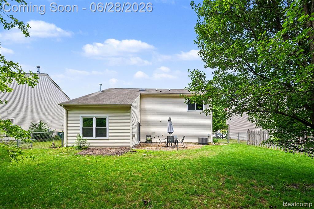 6835 Maplelawn Drive, Ypsilanti, MI 48197 — Photo 26