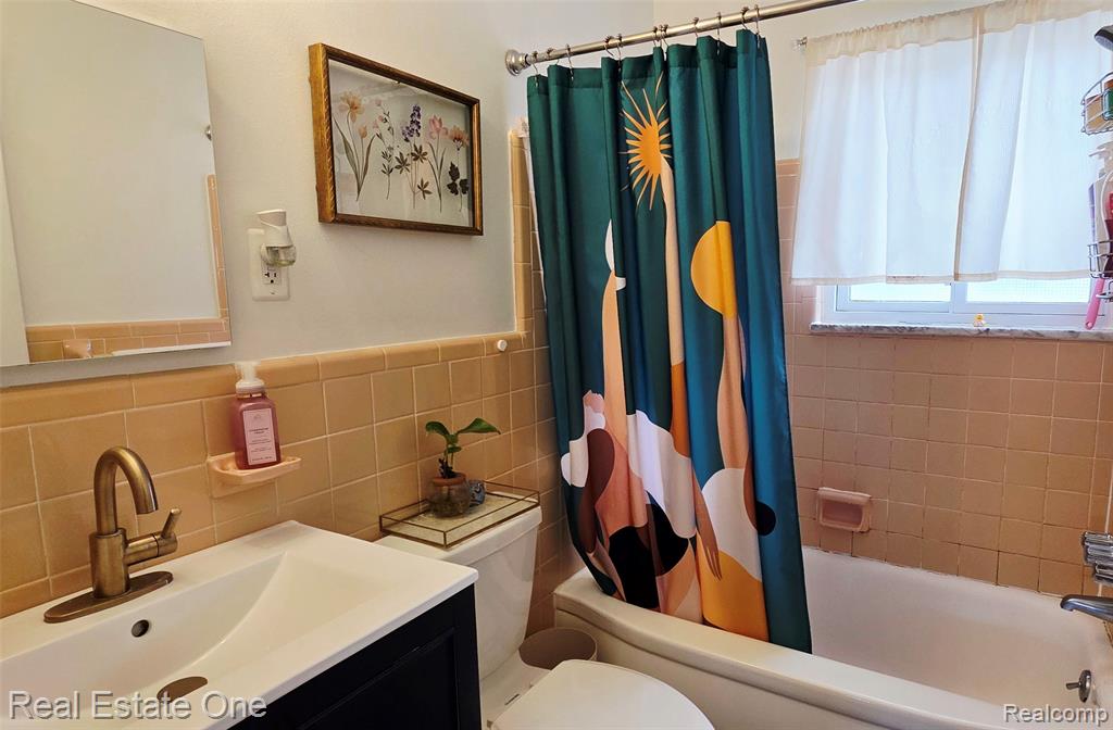 4217 Crooks Road, Royal Oak, MI 48073 — Photo 12