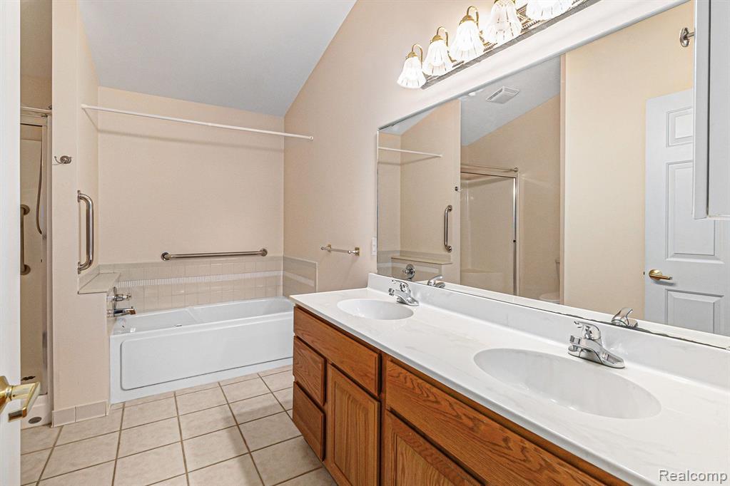 2250 WILLOW TREE Drive, Brighton, MI 48116 — Photo 11