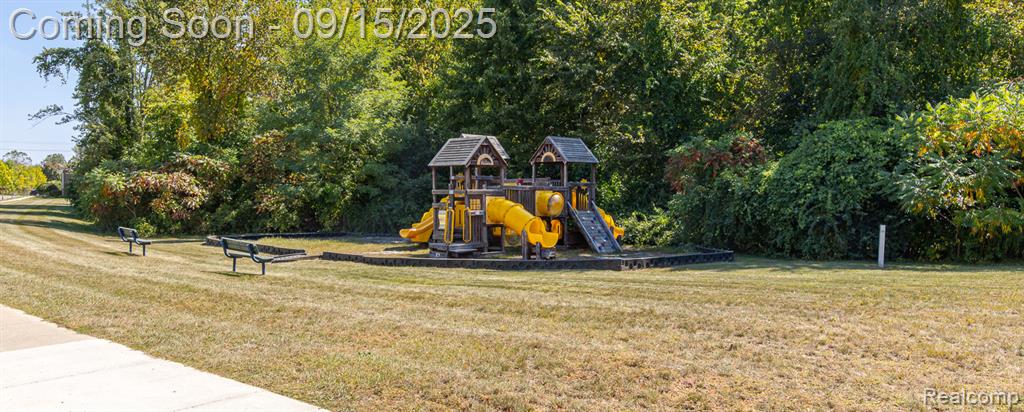 10455 Scarlet Oak Drive, Ypsilanti, MI 48198 — Photo 51