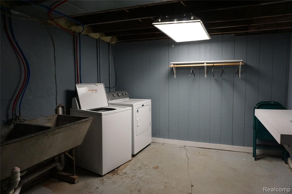 955 N Chevrolet Avenue, Flint, MI 48504 — Photo 40
