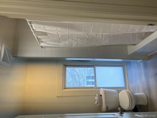 504 E Clinton Street, Howell, MI 48843 — Photo 12