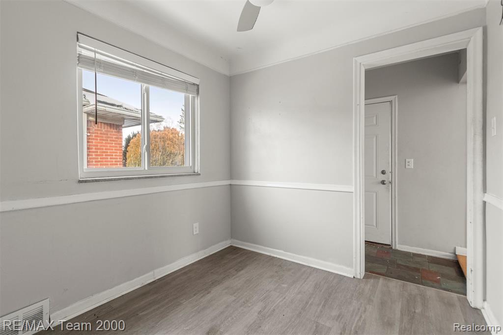 20295 Huntington Road, Detroit, MI 48219 — Photo 14