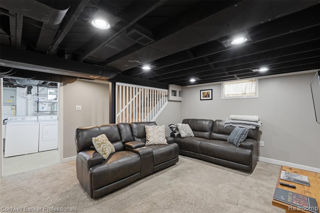 927 Montrose Avenue, Royal Oak, MI 48073 — Photo 20