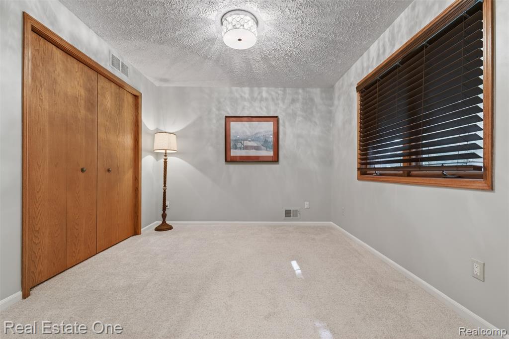 6586 Scenic Pines Court, 43, Clarkston, MI — Photo 43