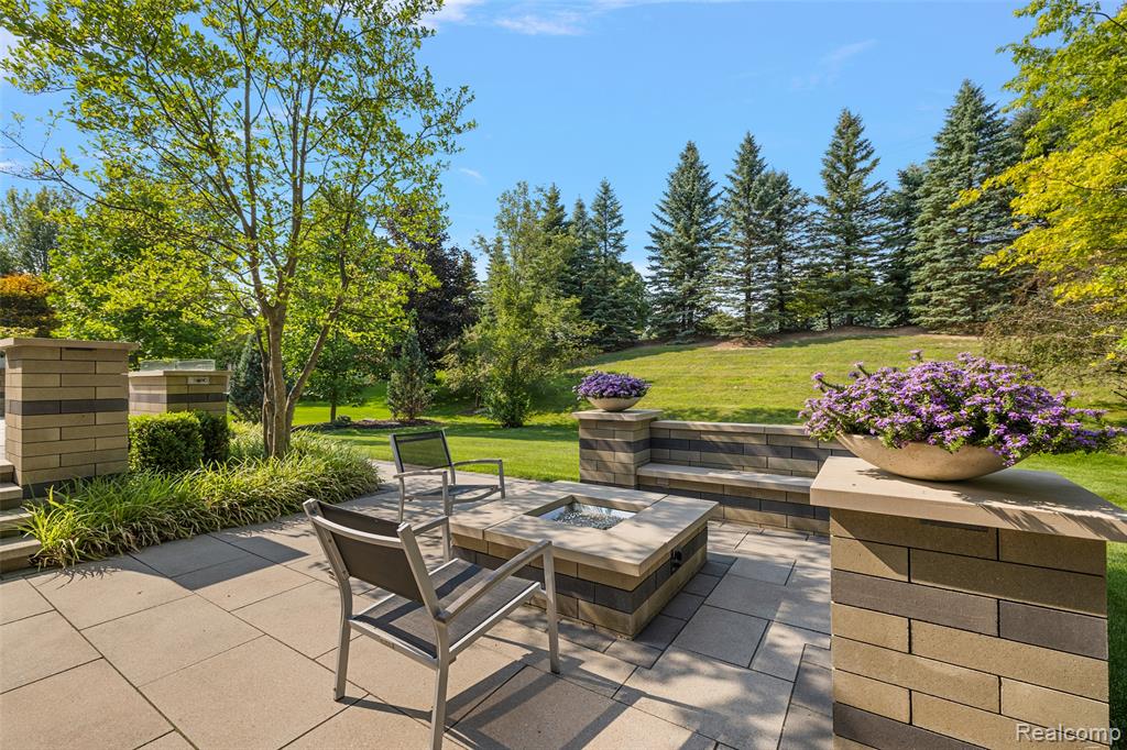628 Springview Drive, Rochester, MI 48307 — Photo 46