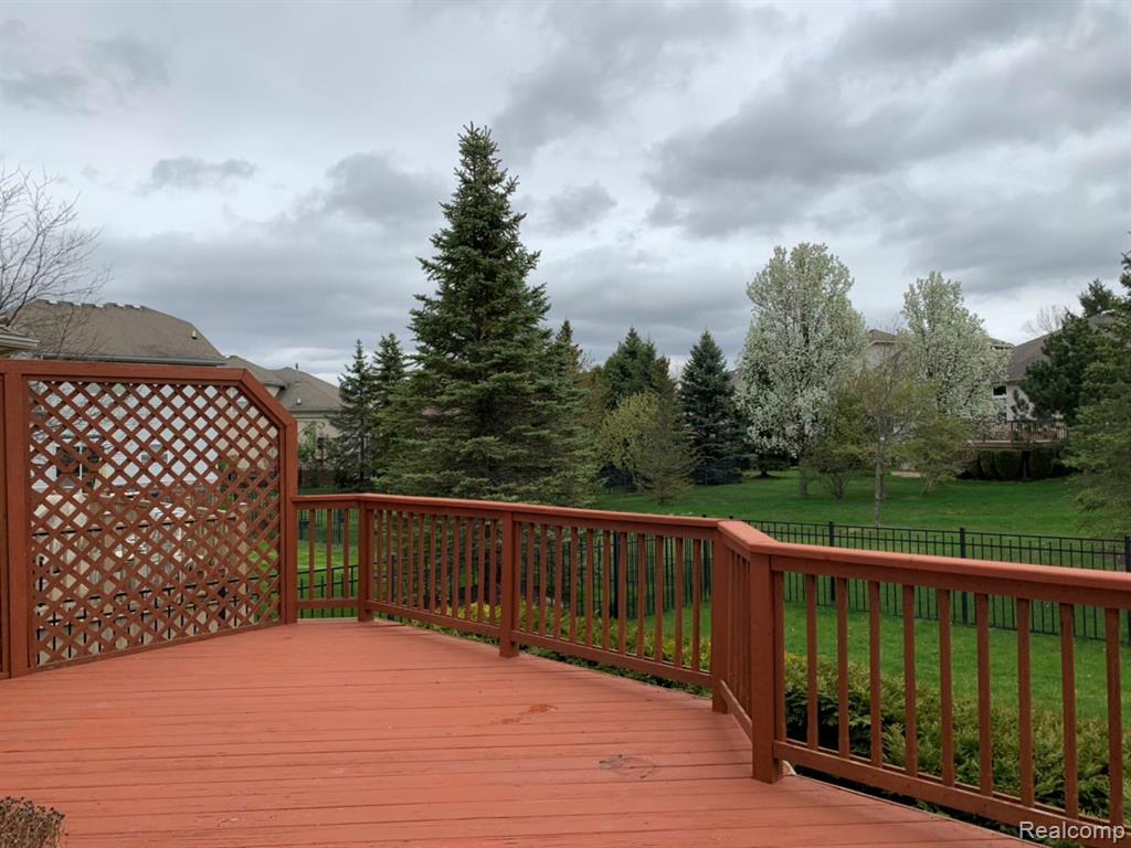 4797 CARRINGTON Drive, Rochester Hills, MI 48306 — Photo 29