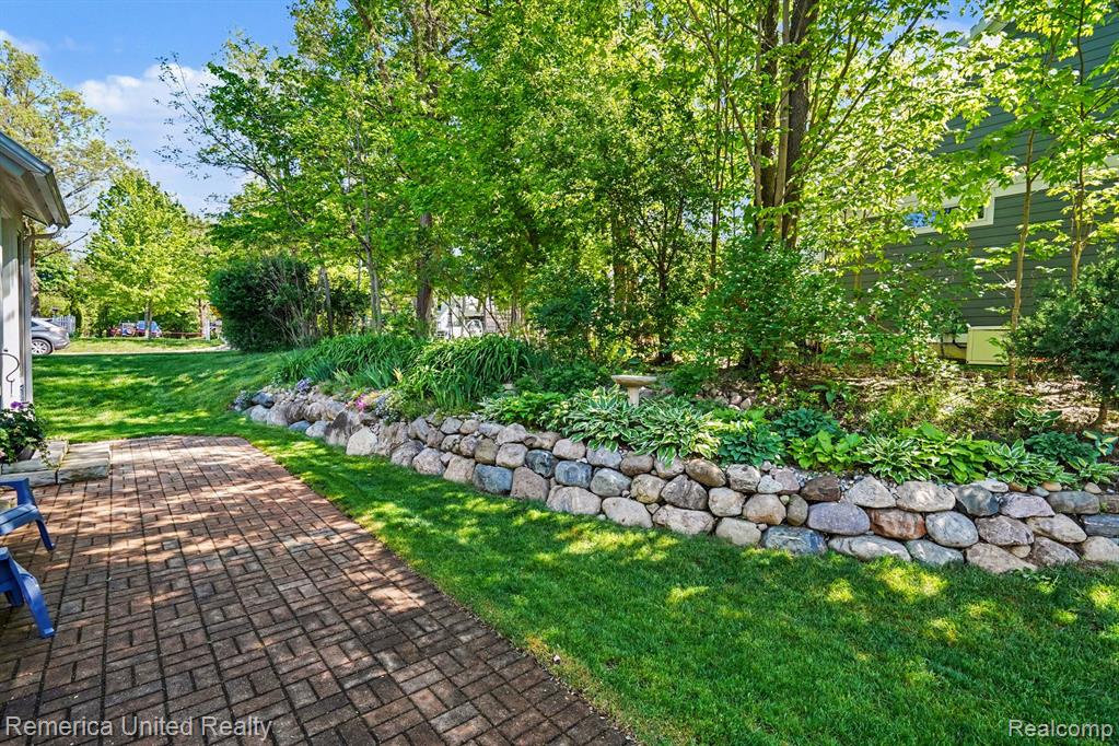 301 River Wood Trail, Milford, MI 48381 — Photo 20