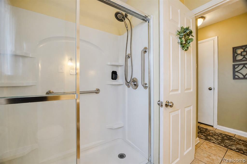 41890 E Ann Arbor Trail, Plymouth, MI 48170 — Photo 17