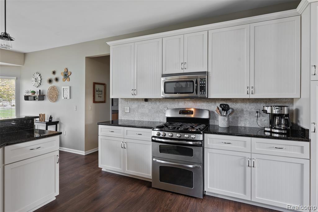 14109 Berryknoll Drive, Utica, MI 48315 — Photo 12