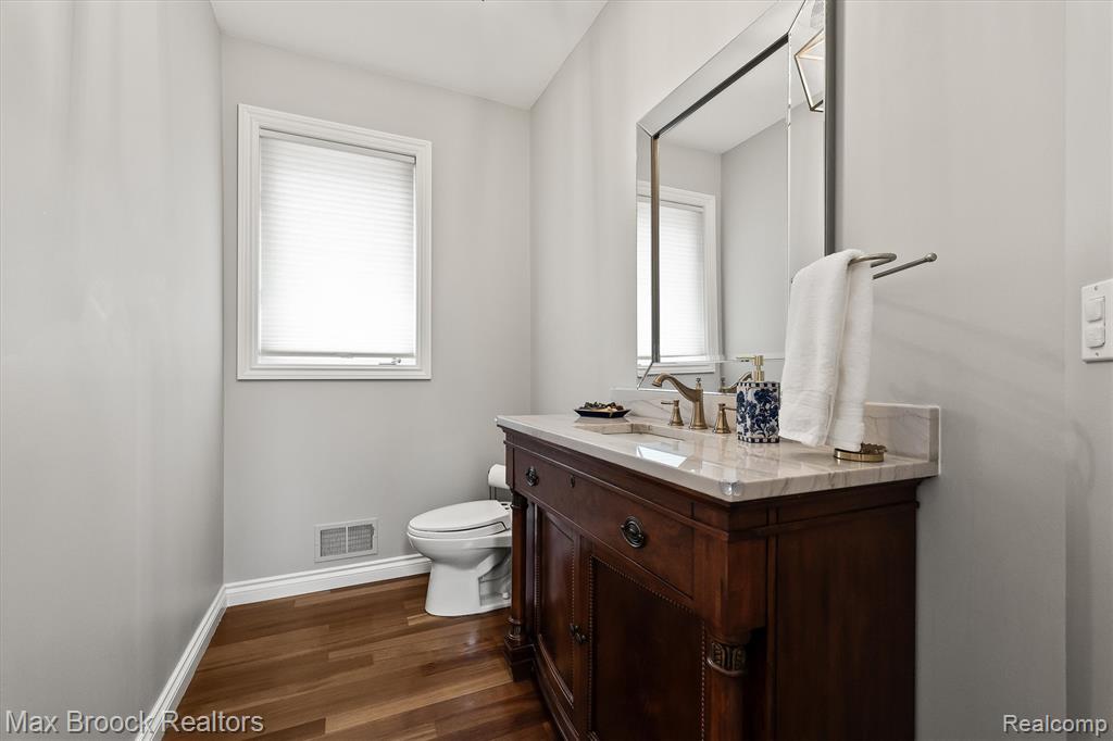 1045 Bennaville Avenue, Birmingham, MI 48009 — Photo 15