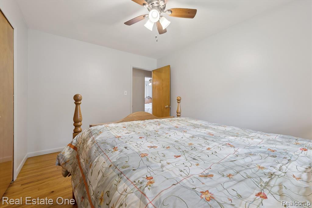 2436 Woodlawn Street, Wolverine Lake, MI 48390 — Photo 19