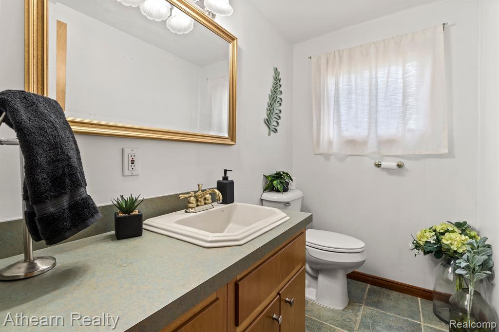 5200 N LUCE Road, Alma, MI 48801 — Photo 31