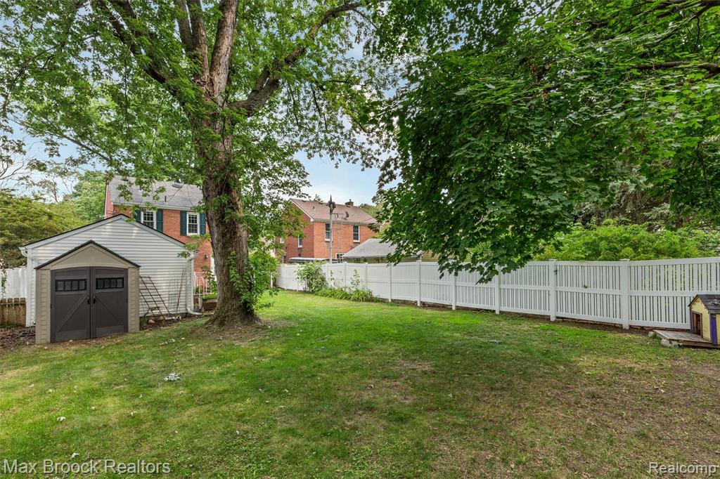 905 N Wilson Avenue, Royal Oak, MI 48067 — Photo 35