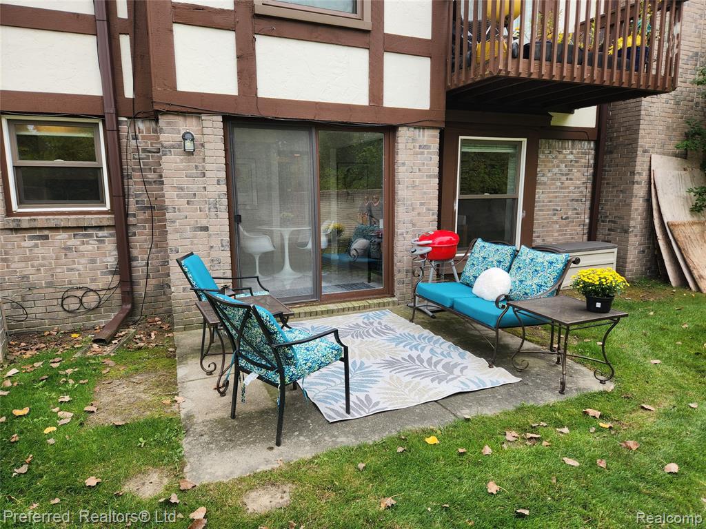 19370 W 11 Mile Road, Lathrup Village, MI 48076 — Photo 28
