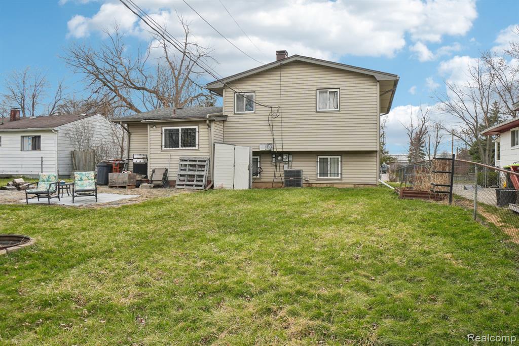 630 Peacock Avenue, Pontiac, MI 48340 — Photo 28
