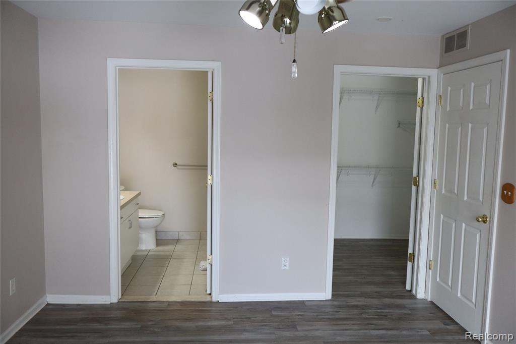 5212 Pine Aires Drive, Sterling Heights, MI 48314 — Photo 14