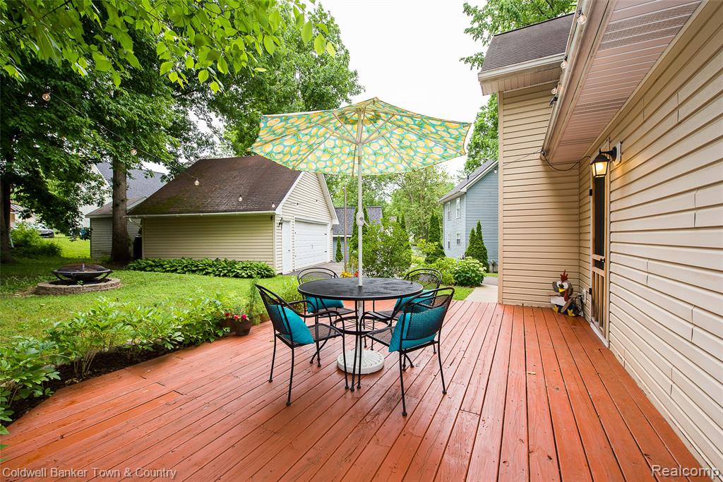 411 Springwell Lane, Howell, MI 48843 — Photo 23