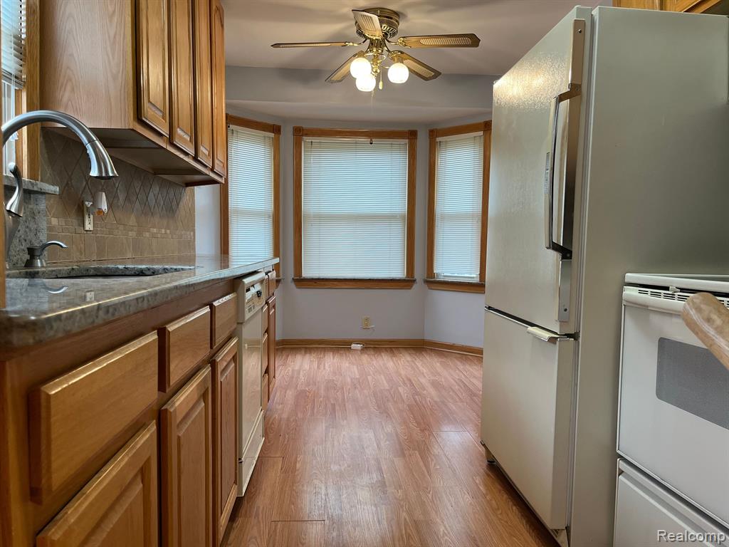 7553 WEDDEL Street, Taylor, MI 48180 — Photo 6