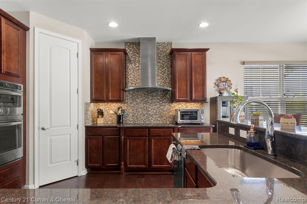 276 CHESTER ARTHUR Drive, Canton, MI 48188 — Photo 16